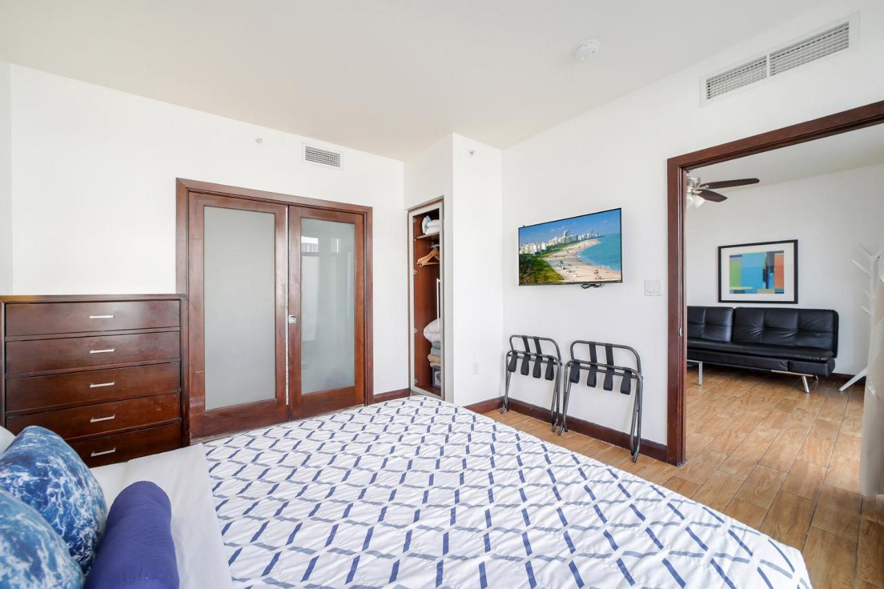 Strand Ocean Drive Suites Miami Beach Dış mekan fotoğraf