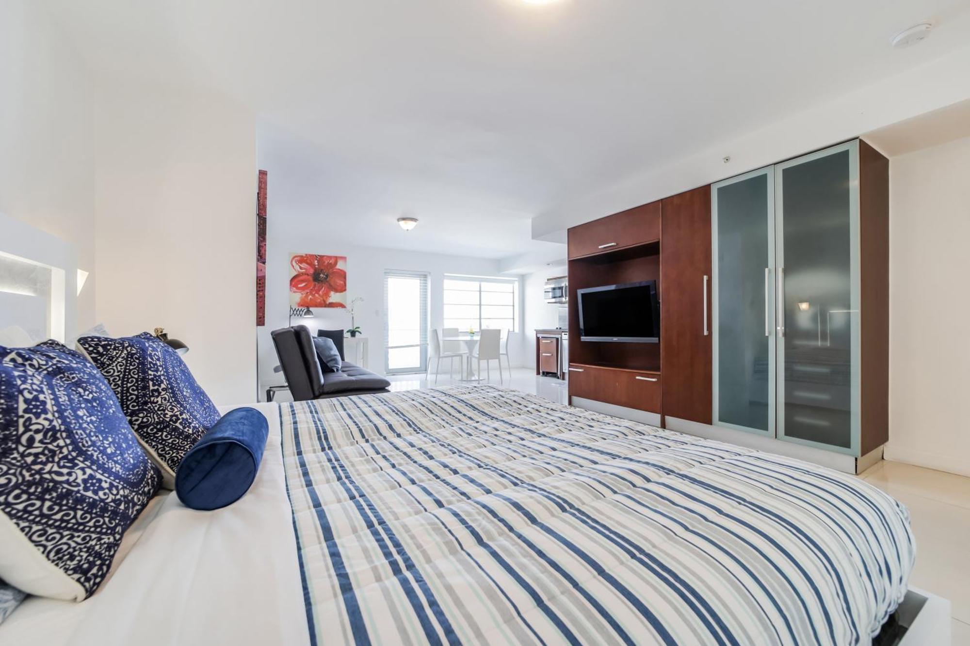 Strand Ocean Drive Suites Miami Beach Dış mekan fotoğraf
