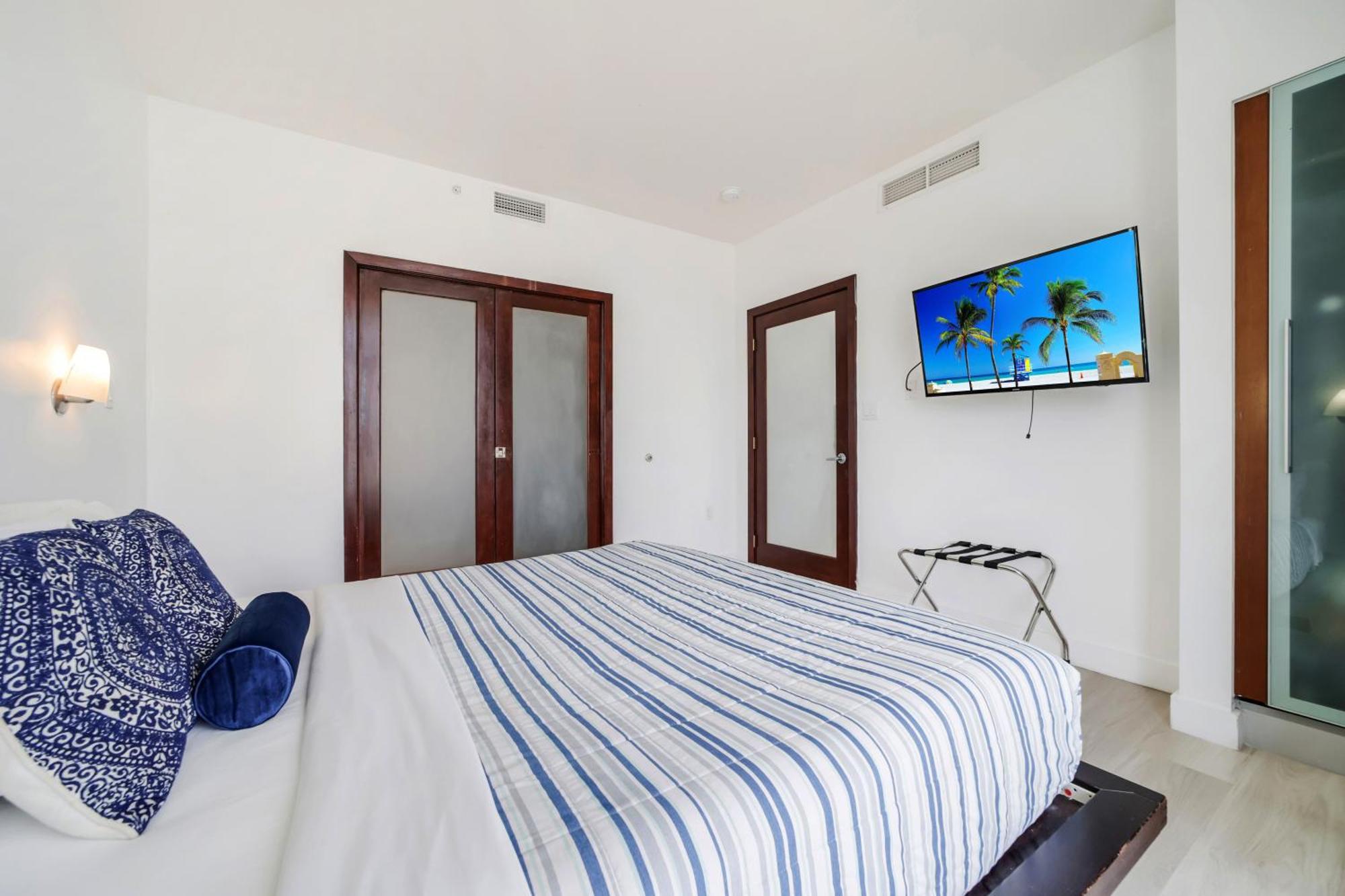 Strand Ocean Drive Suites Miami Beach Dış mekan fotoğraf